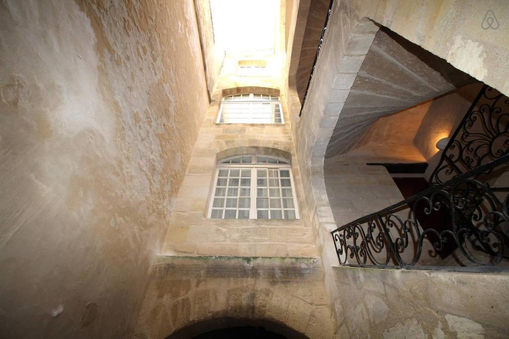 Appartement 2 Chambres En Hyper Centre Avec Balcon Bordeaux Esterno foto