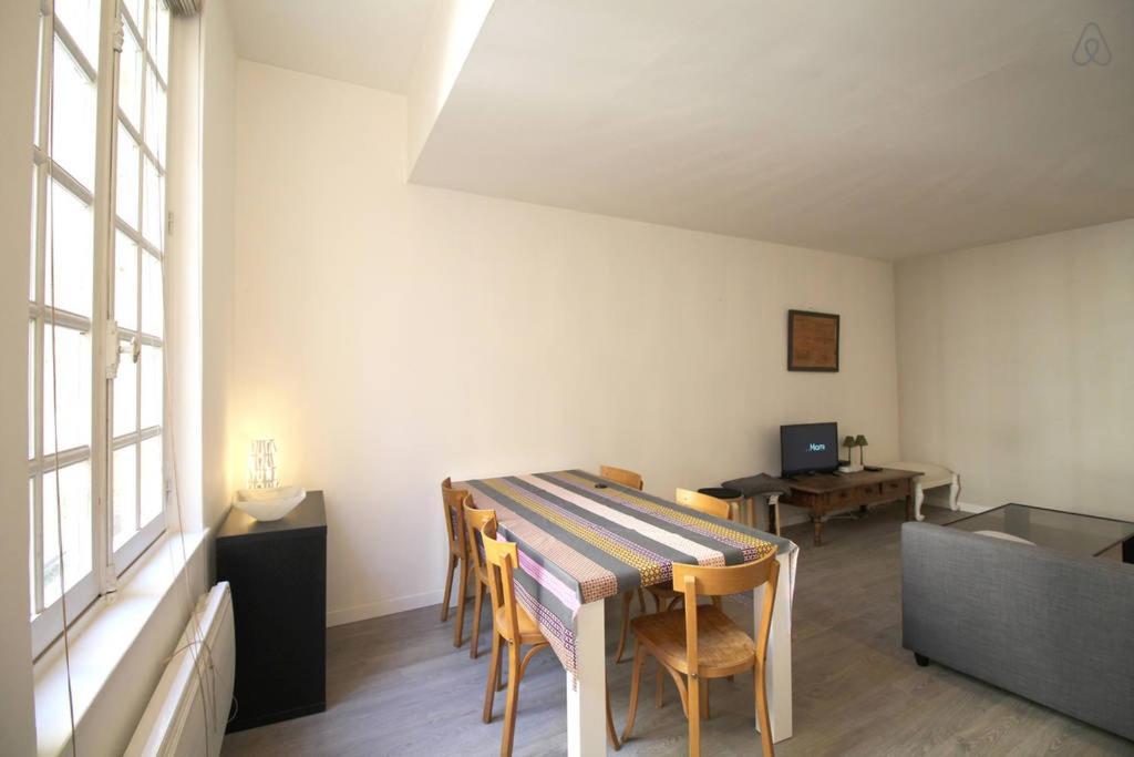 Appartement 2 Chambres En Hyper Centre Avec Balcon Bordeaux Esterno foto